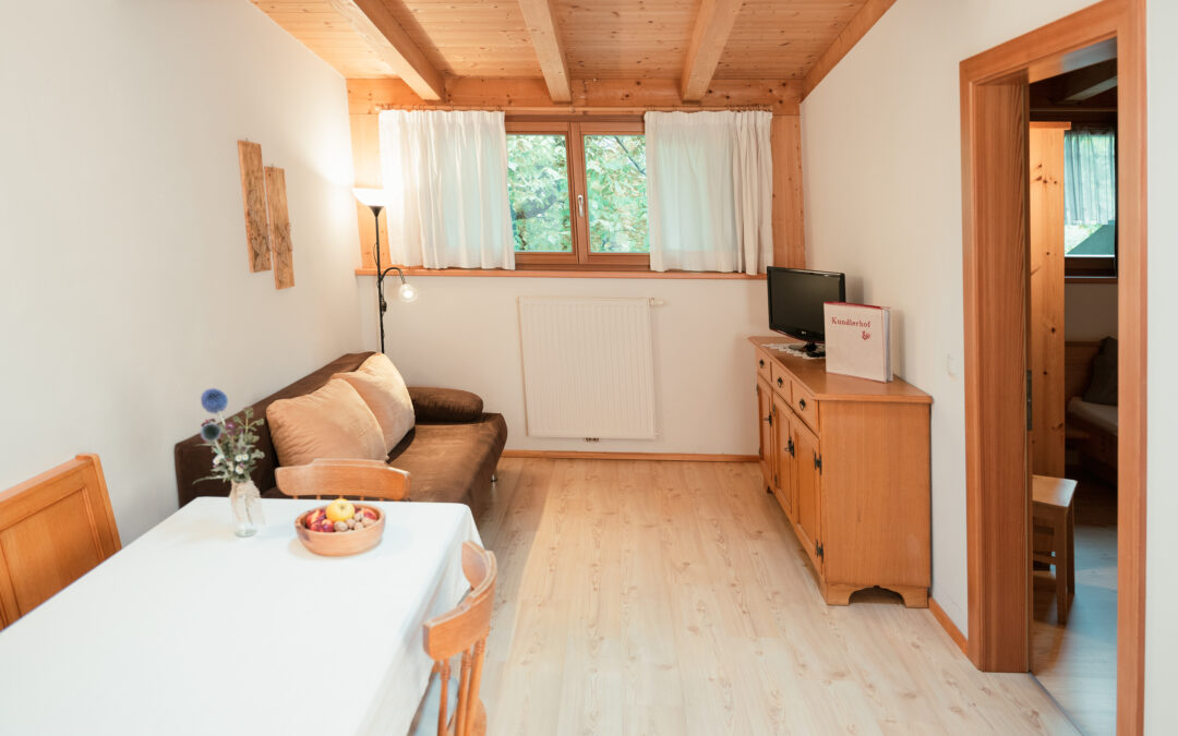 kundlerhof-urlaub-bauernhof-stilfes-freienfeld-wipptal-suedtirol-ferienwohnung-erdbeere-wohnkueche-06188-web