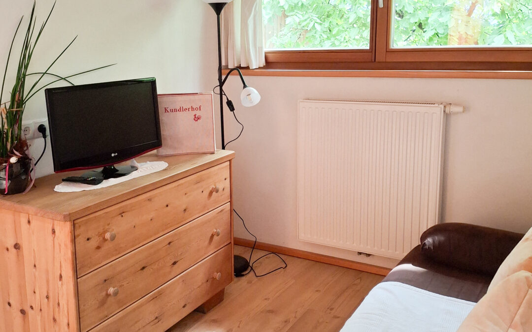 kundlerhof-urlaub-bauernhof-stilfes-freienfeld-wipptal-suedtirol-ferienwohnung-himbeere-wohnkueche-113257-web
