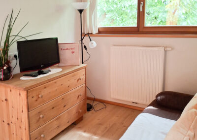 kundlerhof-urlaub-bauernhof-stilfes-freienfeld-wipptal-suedtirol-ferienwohnung-himbeere-wohnkueche-113257-web